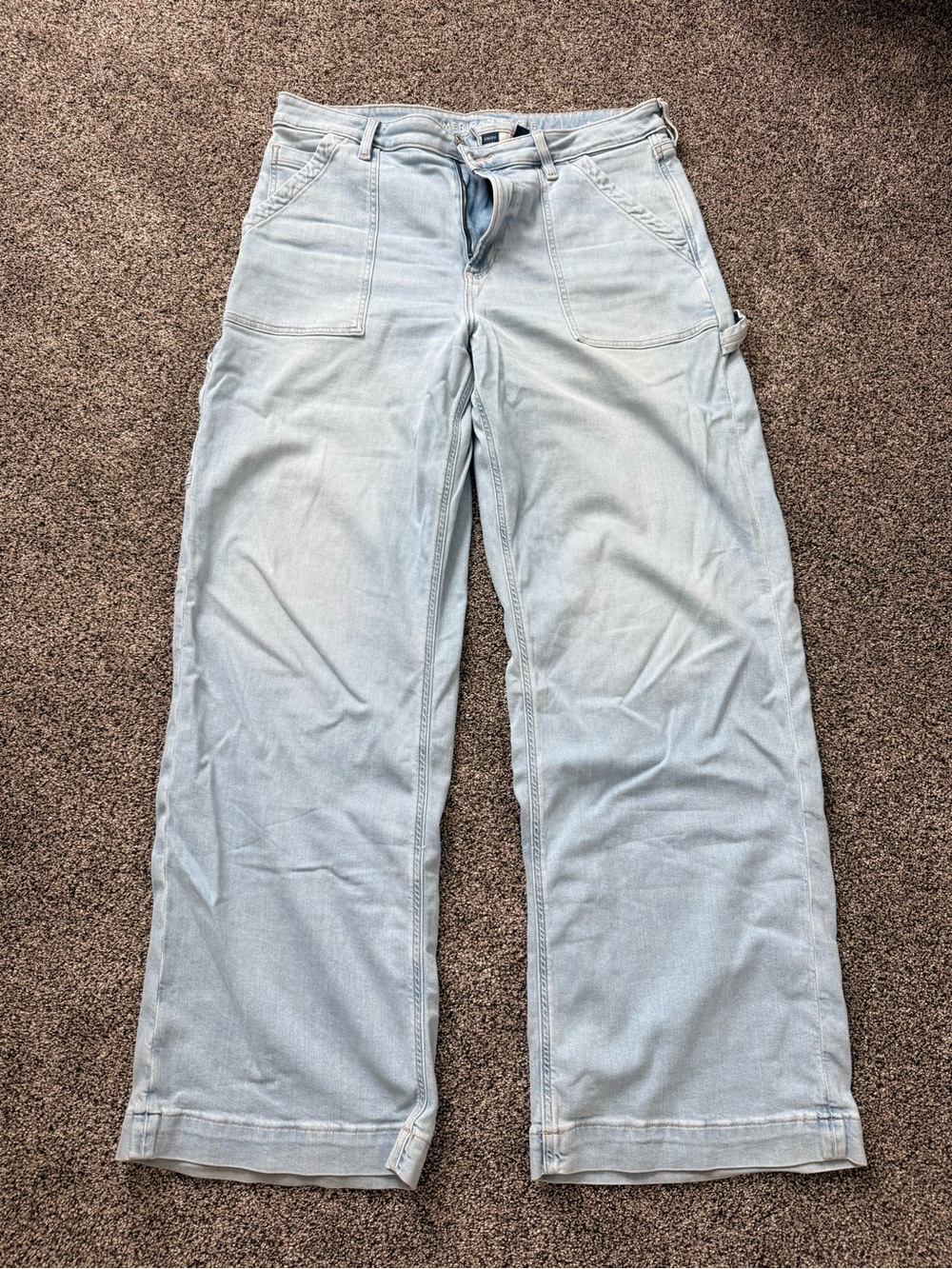 American Eagle Outfitters Light Wash Wide-Leg Jeans